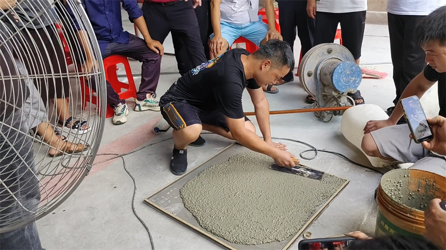 升級(jí)版水磨石攤鋪 升級(jí)版水磨石攤鋪