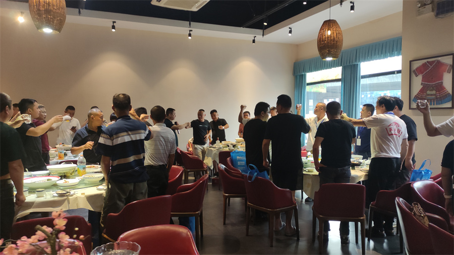 學(xué)員聚餐 學(xué)員聚餐