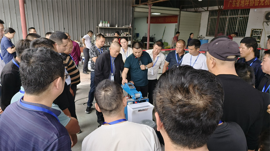 研磨修補(bǔ)實(shí)操現(xiàn)場 研磨修補(bǔ)實(shí)操現(xiàn)場